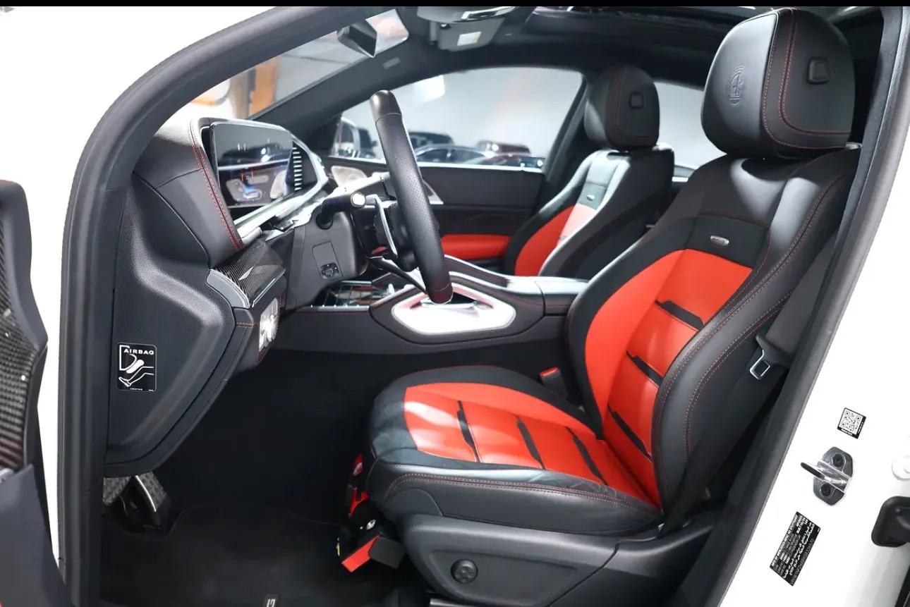Brand new 2025 Mercedes-Benz GLE 53 AMG Coupe - GCC specifications  -UNDER WARRANTY & SERVICE  - Thumbnail 9