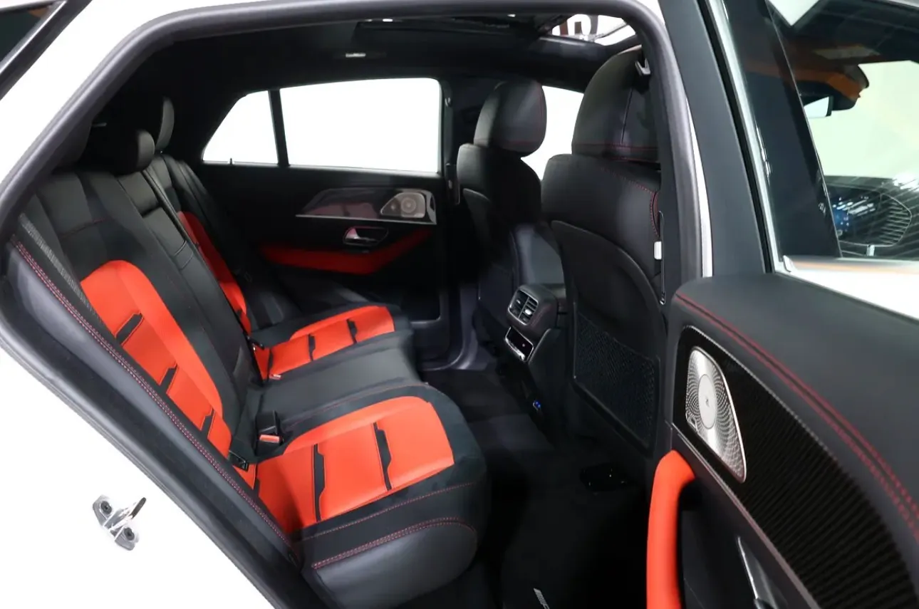 Brand new 2025 Mercedes-Benz GLE 53 AMG Coupe - GCC specifications  -UNDER WARRANTY & SERVICE  - Thumbnail 12