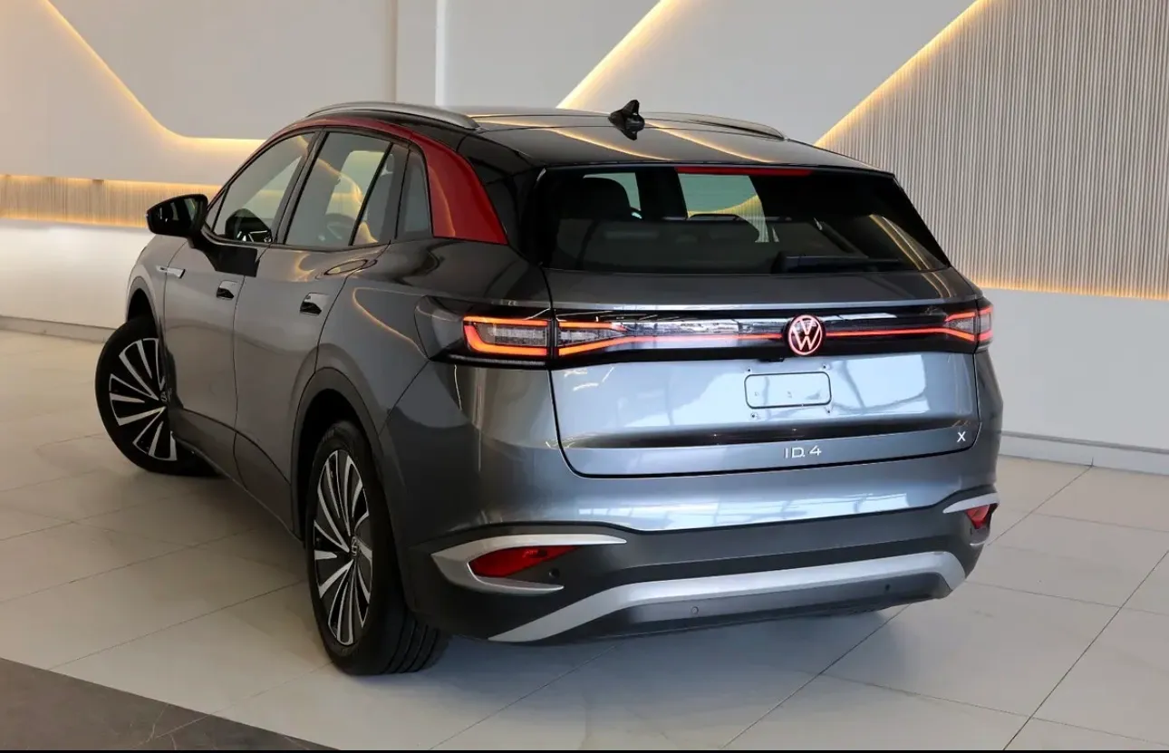 VOLKSWAGEN ID4 CROZZ PURE+  -FULL SERVICE HISTORY  -UNDER WARRANTY  -ACCIDENT FREE  -SINGLE OWNER  -EXCELENT CONDITION  - Thumbnail 3