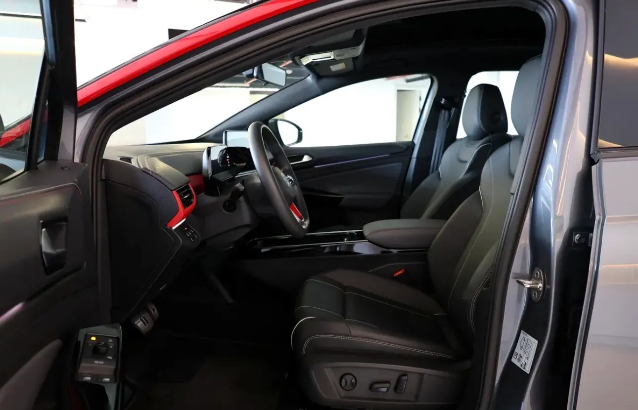 VOLKSWAGEN ID4 CROZZ PURE+  -FULL SERVICE HISTORY  -UNDER WARRANTY  -ACCIDENT FREE  -SINGLE OWNER  -EXCELENT CONDITION  - Thumbnail 9