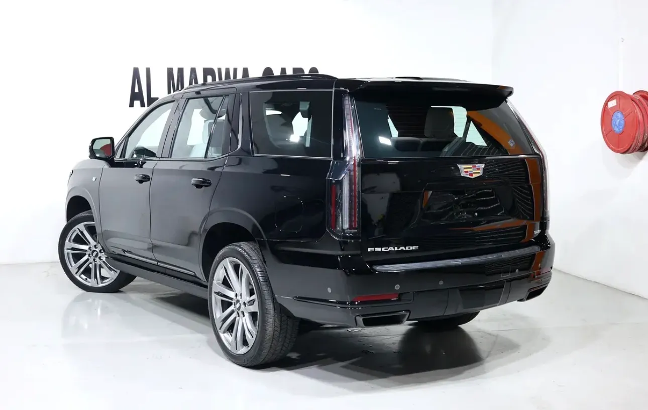 Brand new 2025 Cadillac Escalade 600 Black Edition  - GCC specifications --5 YEARS UNDER WARRANTY - Thumbnail 4
