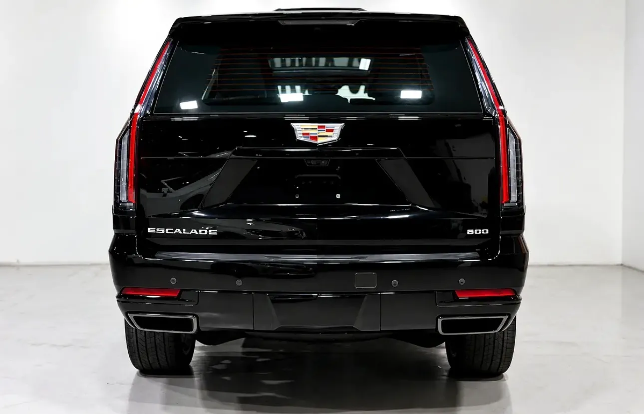 Brand new 2025 Cadillac Escalade 600 Black Edition  - GCC specifications --5 YEARS UNDER WARRANTY - Thumbnail 6