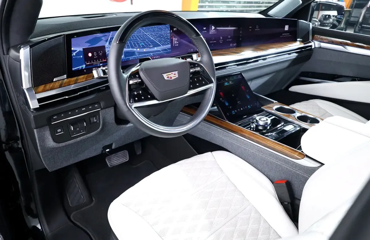 Brand new 2025 Cadillac Escalade 600 Black Edition  - GCC specifications --5 YEARS UNDER WARRANTY - Thumbnail 10