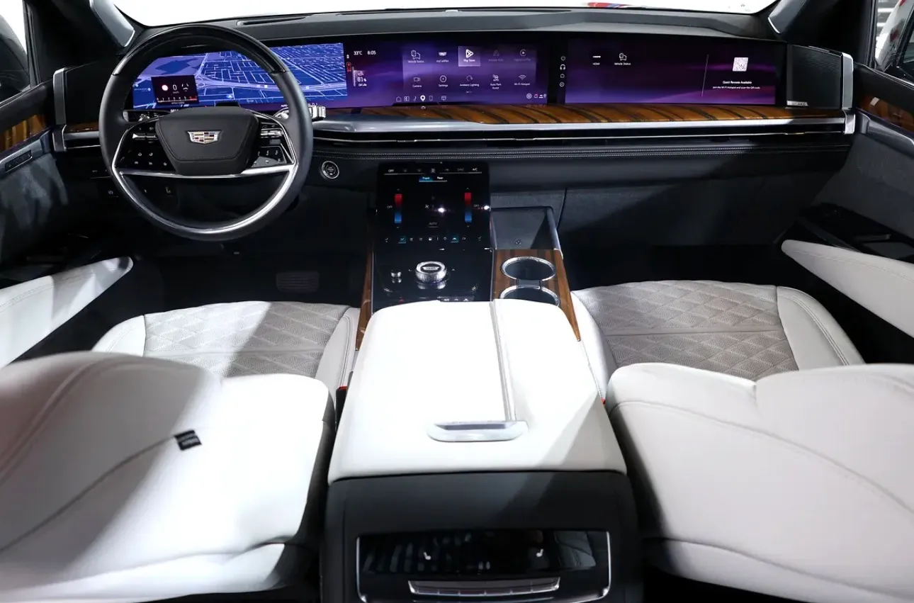 Brand new 2025 Cadillac Escalade 600 Black Edition  - GCC specifications --5 YEARS UNDER WARRANTY - Thumbnail 11