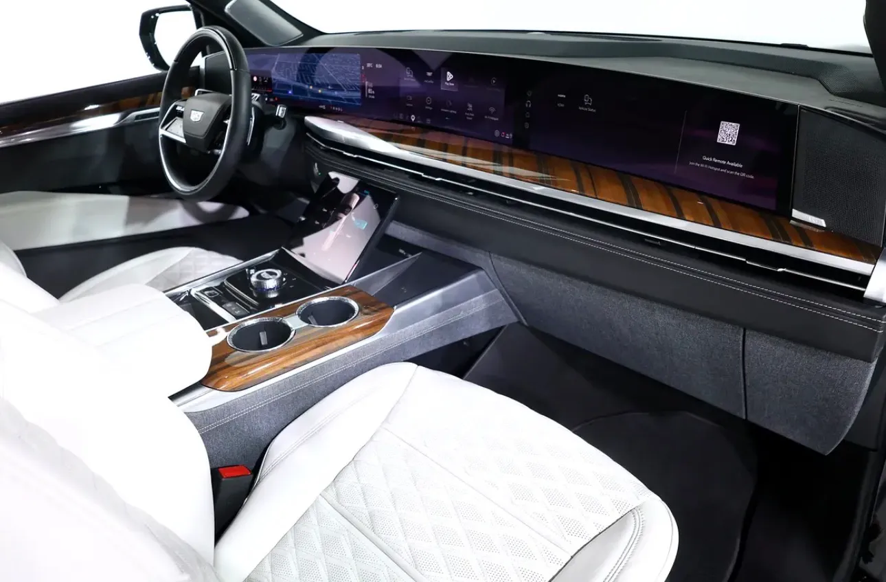 Brand new 2025 Cadillac Escalade 600 Black Edition  - GCC specifications --5 YEARS UNDER WARRANTY - Thumbnail 12