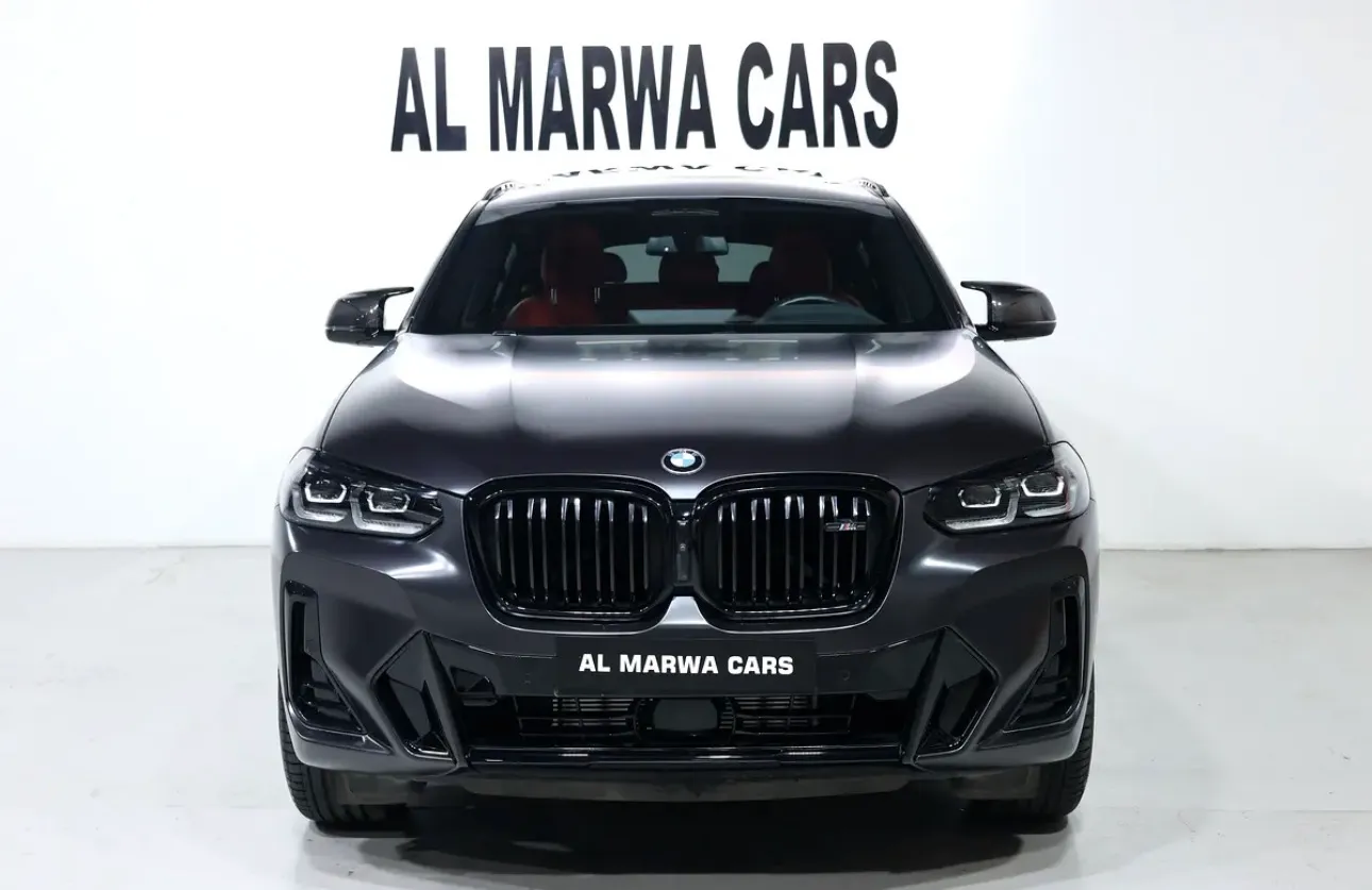 Pristine condition 2022 BMW X4 M40i  - GCC specifications - Thumbnail 5