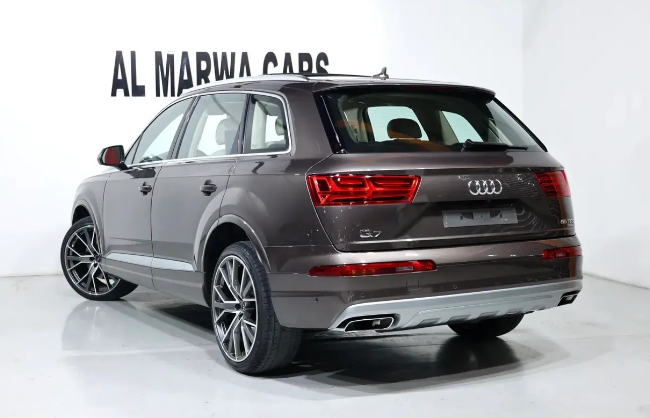 Audi q7 55 TFSI quattro S line-2019-Excellent condition - Thumbnail 3