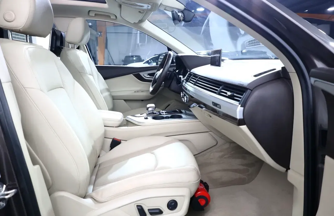 Audi q7 55 TFSI quattro S line-2019-Excellent condition - Thumbnail 12