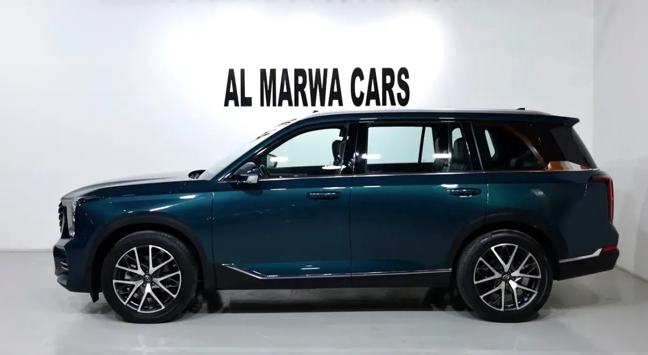 premium 2023 GAC GS8 GX in GCC specifications This spacious 7-seater SUV  -UNDER WARRANTY & SERVICE  - Thumbnail 5