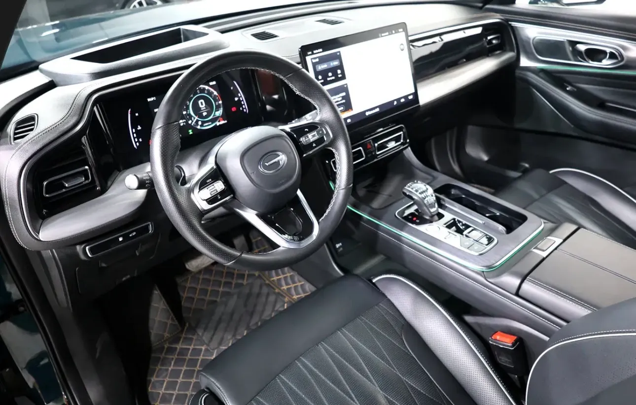 premium 2023 GAC GS8 GX in GCC specifications This spacious 7-seater SUV  -UNDER WARRANTY & SERVICE  - Thumbnail 10