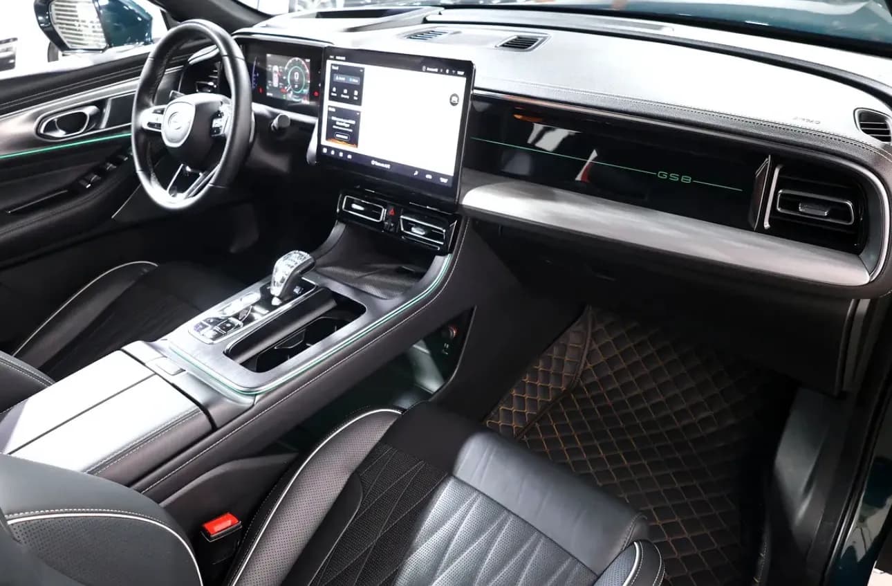 premium 2023 GAC GS8 GX in GCC specifications This spacious 7-seater SUV  -UNDER WARRANTY & SERVICE  - Thumbnail 12