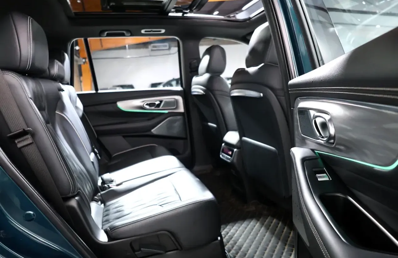 premium 2023 GAC GS8 GX in GCC specifications This spacious 7-seater SUV  -UNDER WARRANTY & SERVICE  - Thumbnail 14
