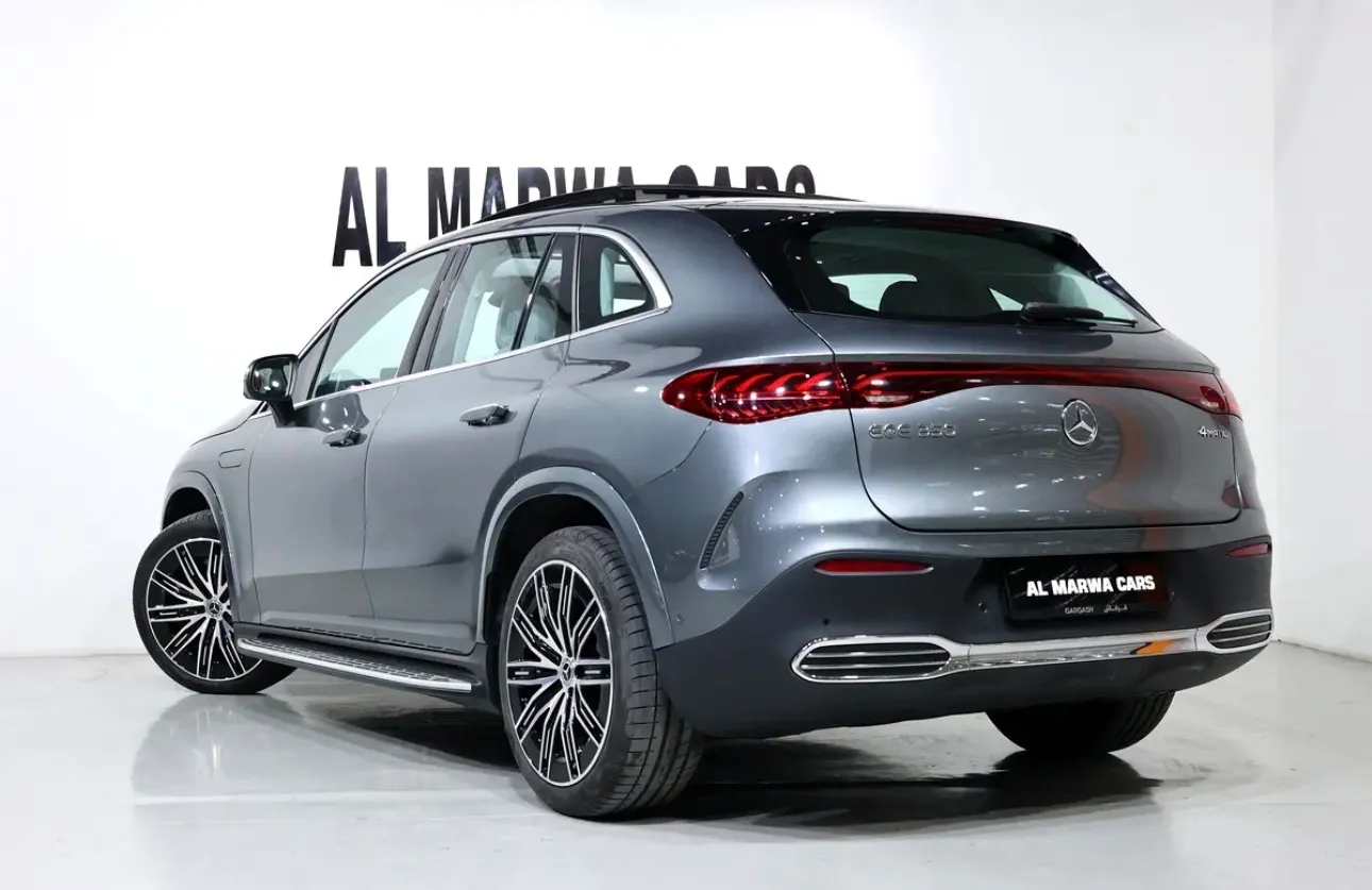 Presenting the brand new 2025 Mercedes-Benz EQE 350 4MATIC - in pristine condition - GCC specifications - Thumbnail 4