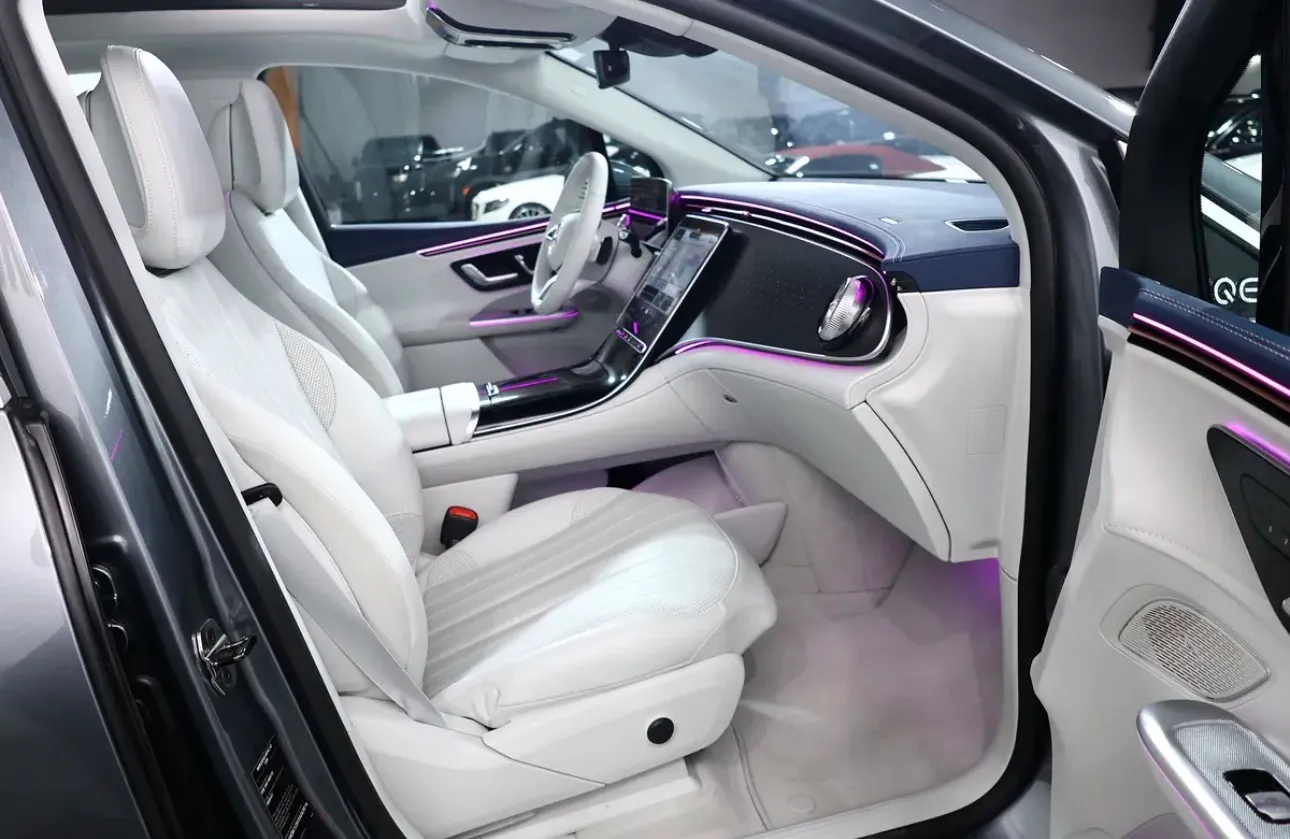 Presenting the brand new 2025 Mercedes-Benz EQE 350 4MATIC - in pristine condition - GCC specifications - Thumbnail 12