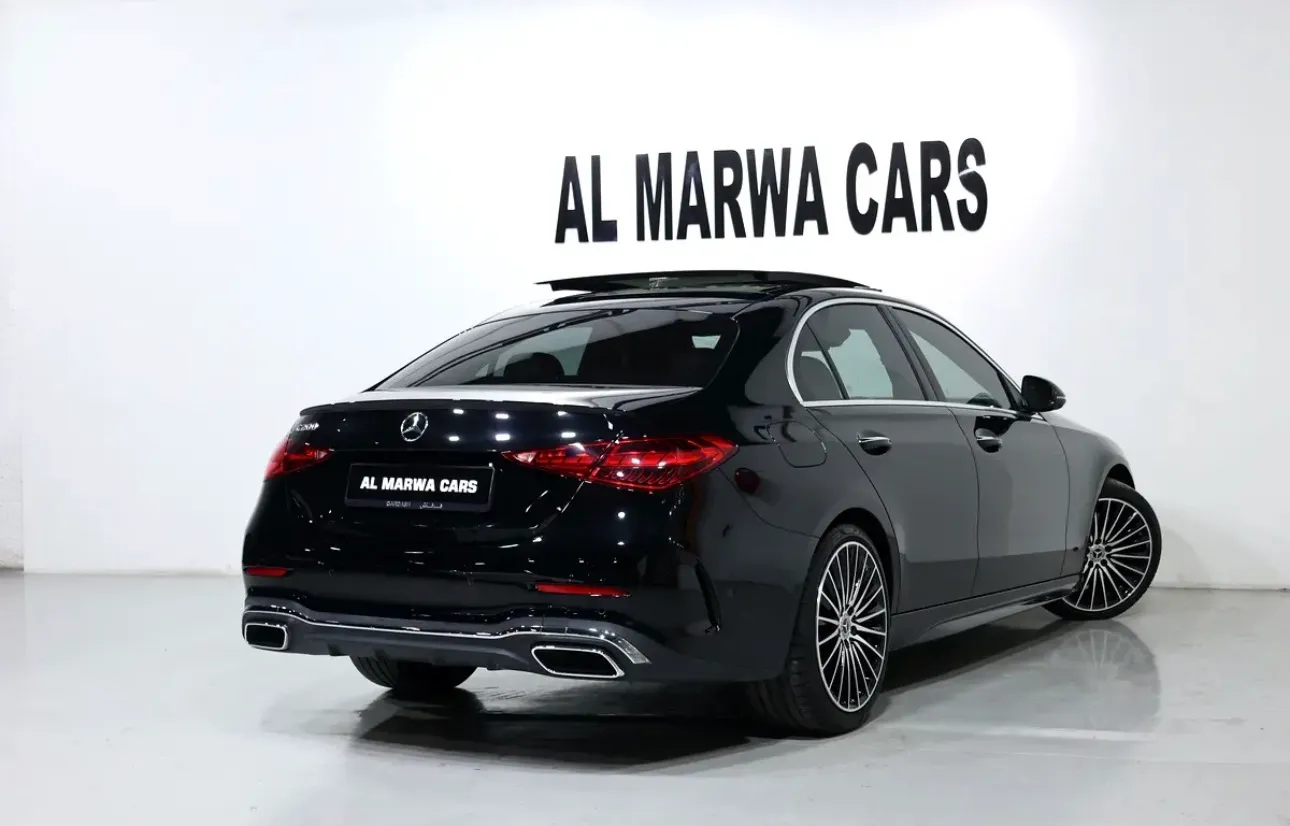 2025 Mercedes-Benz C200 - ACCIDENTS FREE  -GARGASH warranty + service contract 5 years or 105,000 km - Thumbnail 3