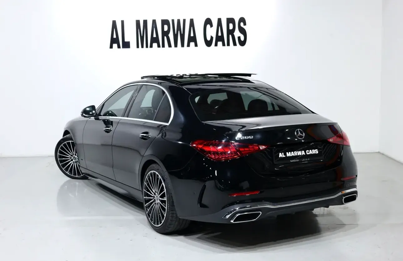 2025 Mercedes-Benz C200 - ACCIDENTS FREE  -GARGASH warranty + service contract 5 years or 105,000 km - Thumbnail 4