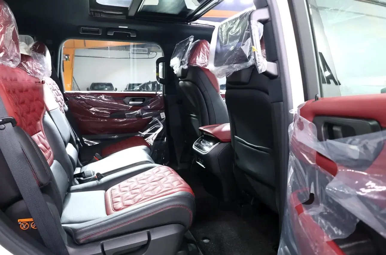 Brand new 2026 Nissan Patrol LE Platinum  - full GCC specifications. - luxury SUV  - Thumbnail 13
