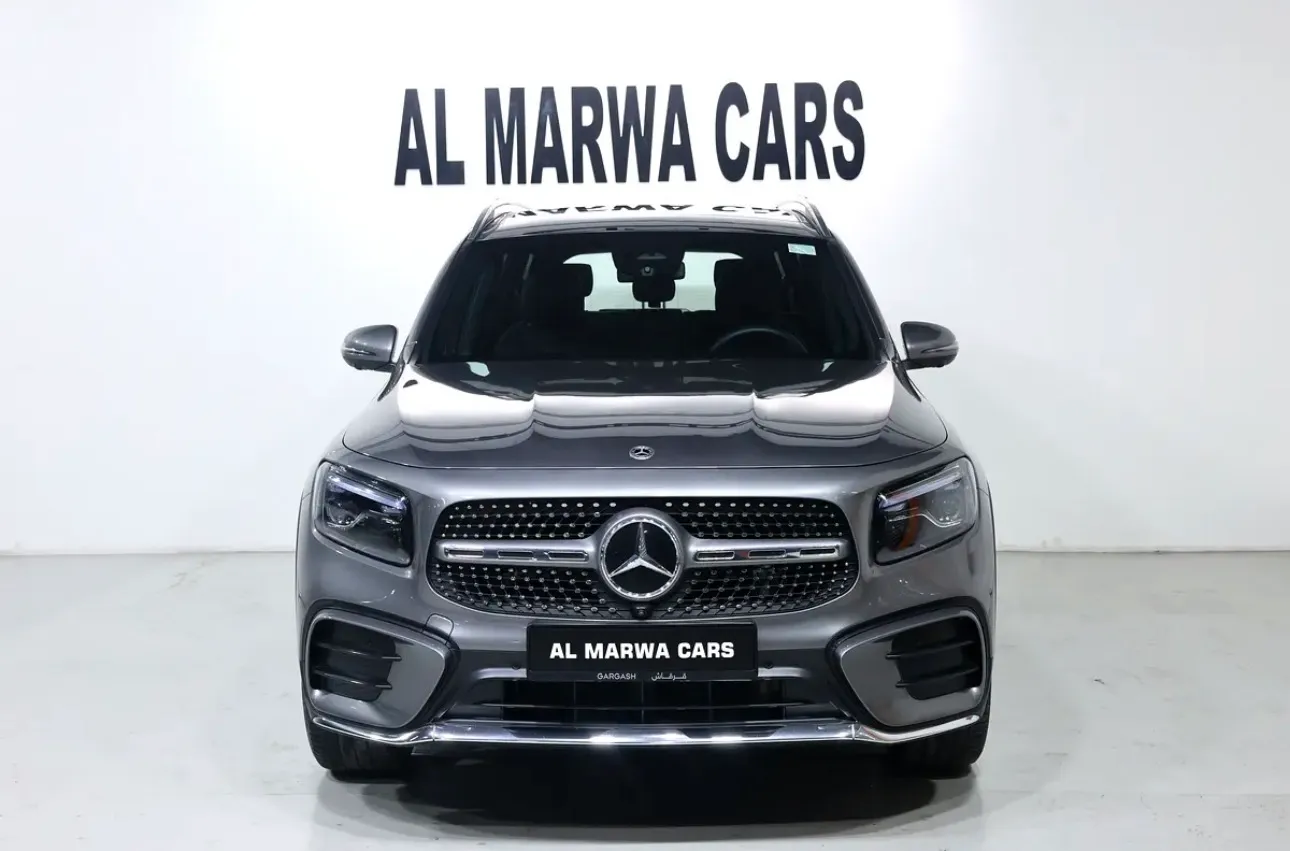 Brand new 2025 Mercedes-Benz GLB 200 in pristine condition  - Thumbnail 4