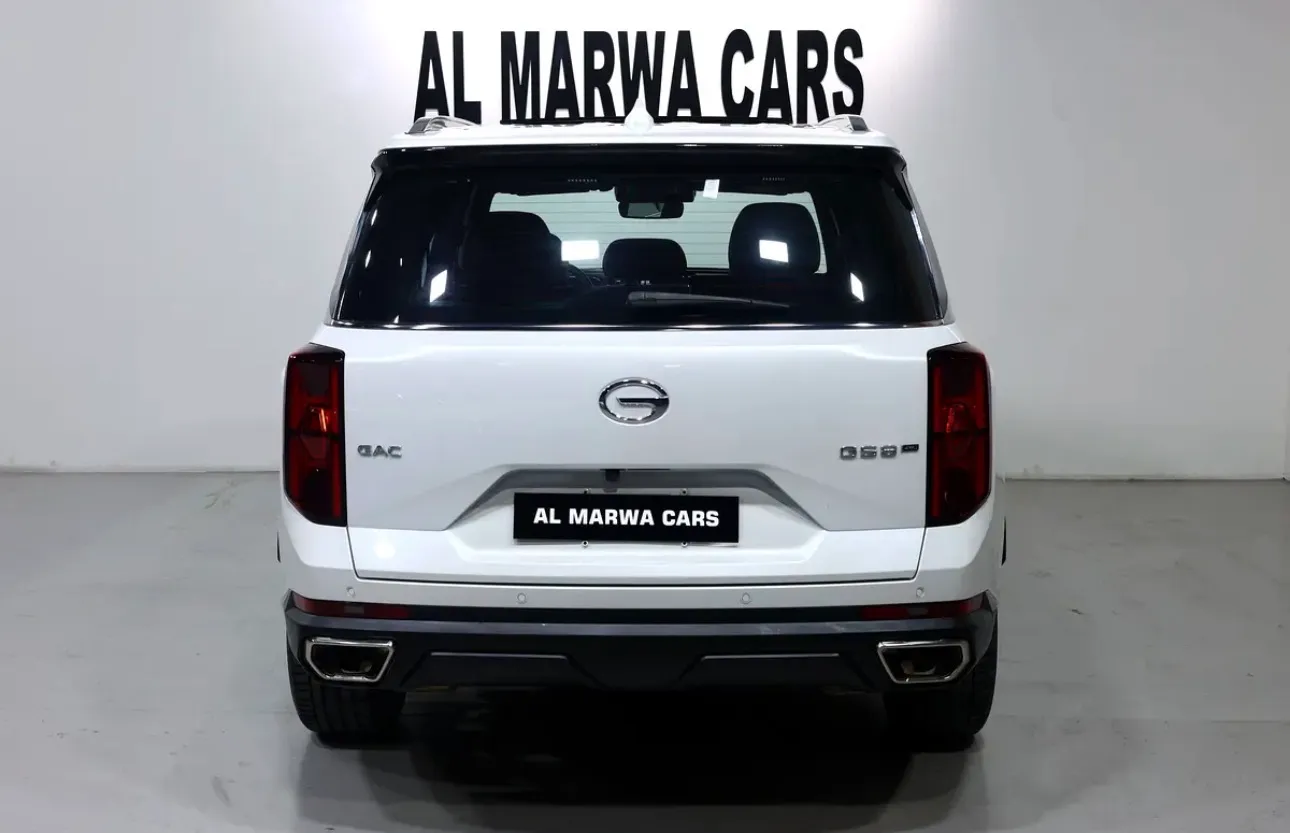 premium 2023 GAC GS8 GX in GCC specifications This spacious 7-seater - Thumbnail 4
