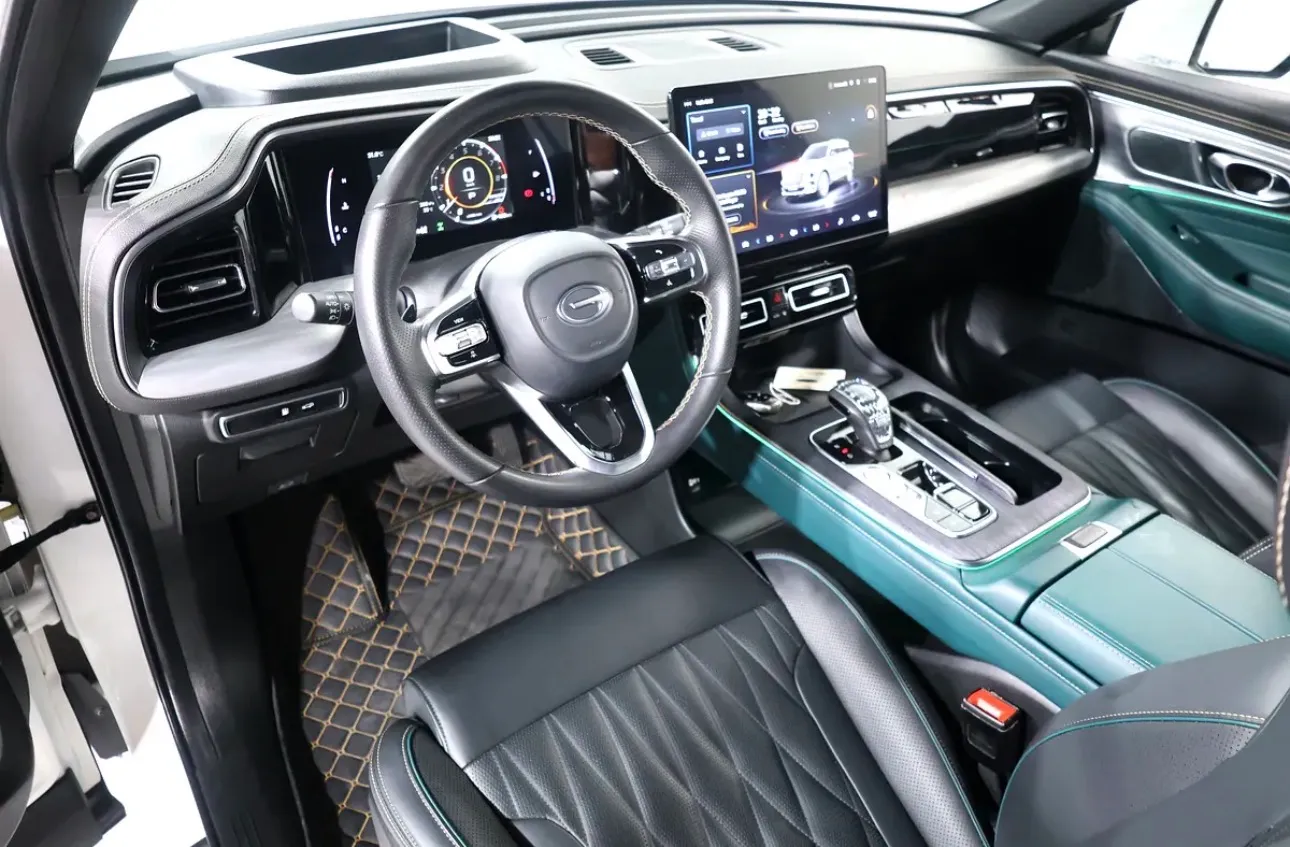 premium 2023 GAC GS8 GX in GCC specifications This spacious 7-seater - Thumbnail 9