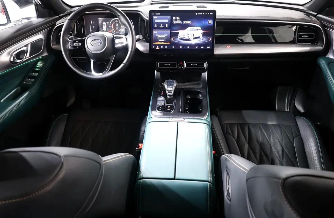 premium 2023 GAC GS8 GX in GCC specifications This spacious 7-seater - Thumbnail 10