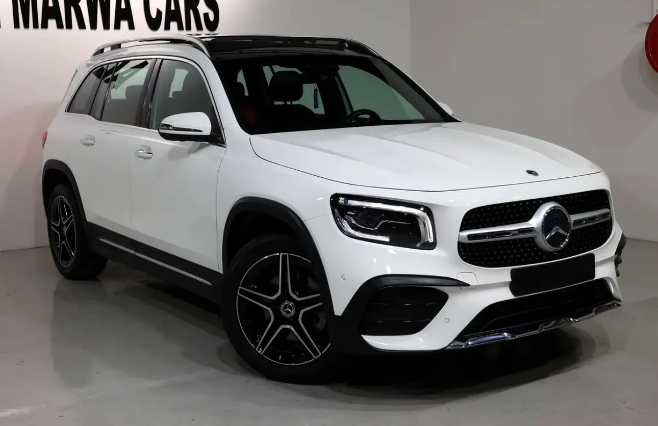 Mercedes-Benz GLB 250-4 Matic-GCC specs-Pristine Condition  - Thumbnail 2