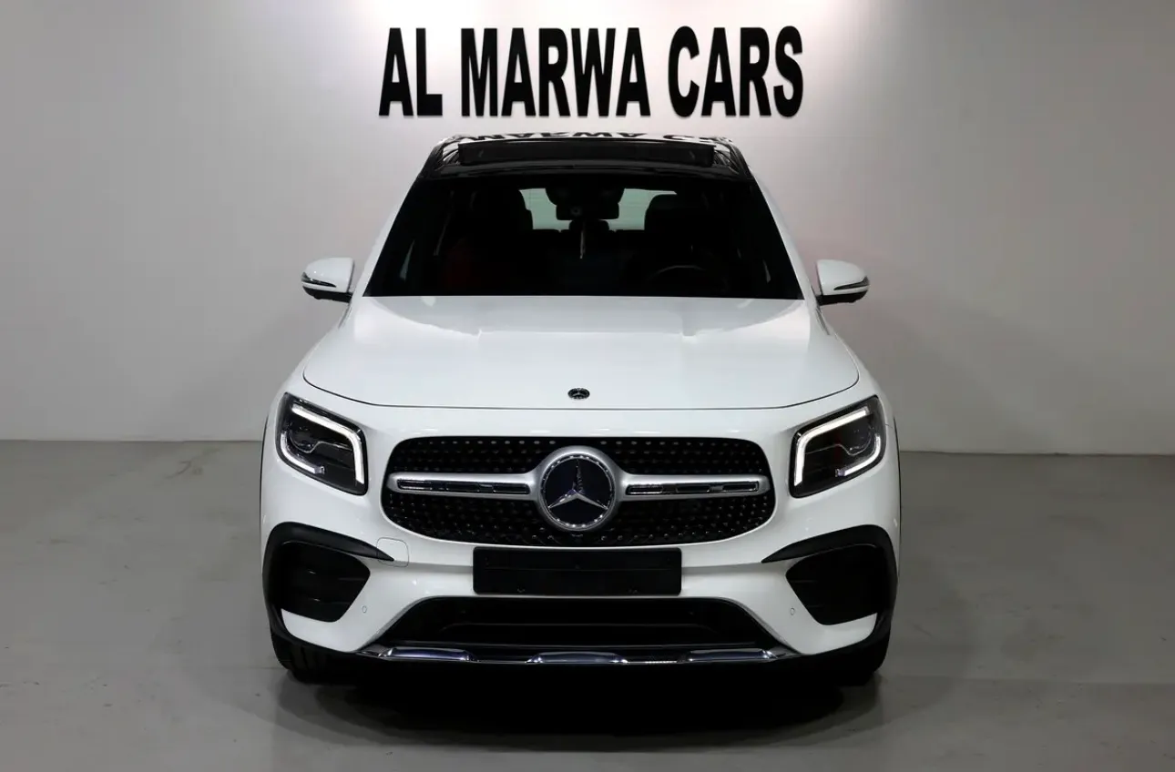 Mercedes-Benz GLB 250-4 Matic-GCC specs-Pristine Condition  - Thumbnail 3