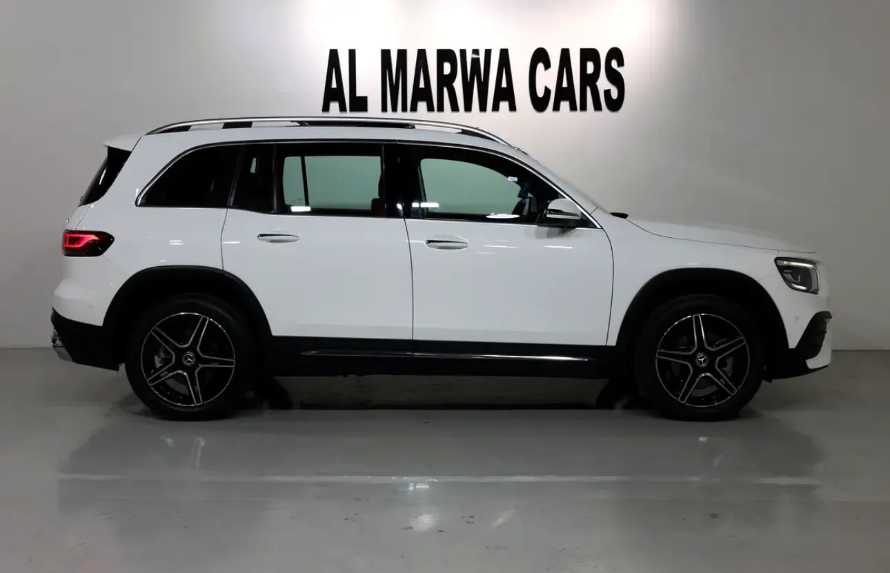 Mercedes-Benz GLB 250-4 Matic-GCC specs-Pristine Condition  - Thumbnail 7