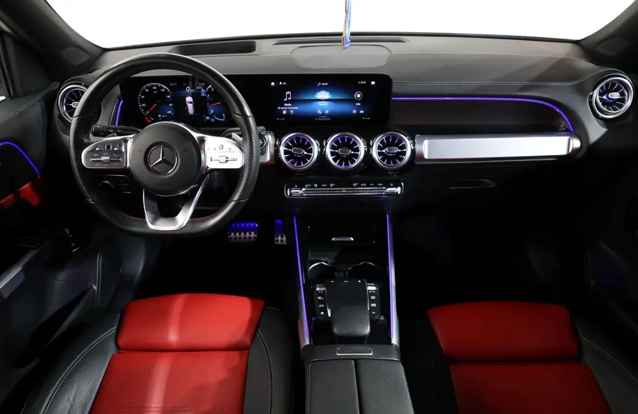 Mercedes-Benz GLB 250-4 Matic-GCC specs-Pristine Condition  - Thumbnail 10