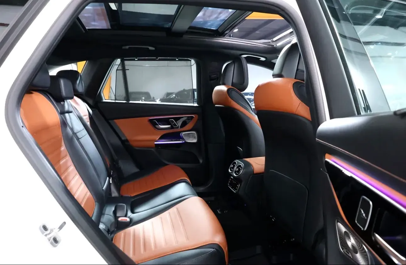 Brand new 2026 Mercedes-Benz GLC 300 4MATIC -- GCC spec  - SUV  in pristine condition  - Thumbnail 14