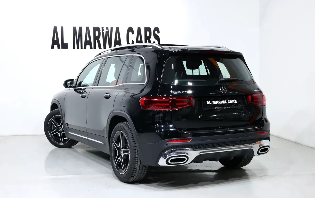 Brand new 2025 Mercedes-Benz GLB 250 4MATIC - in immaculate condition - GCC specifications - SUV  - Thumbnail 4