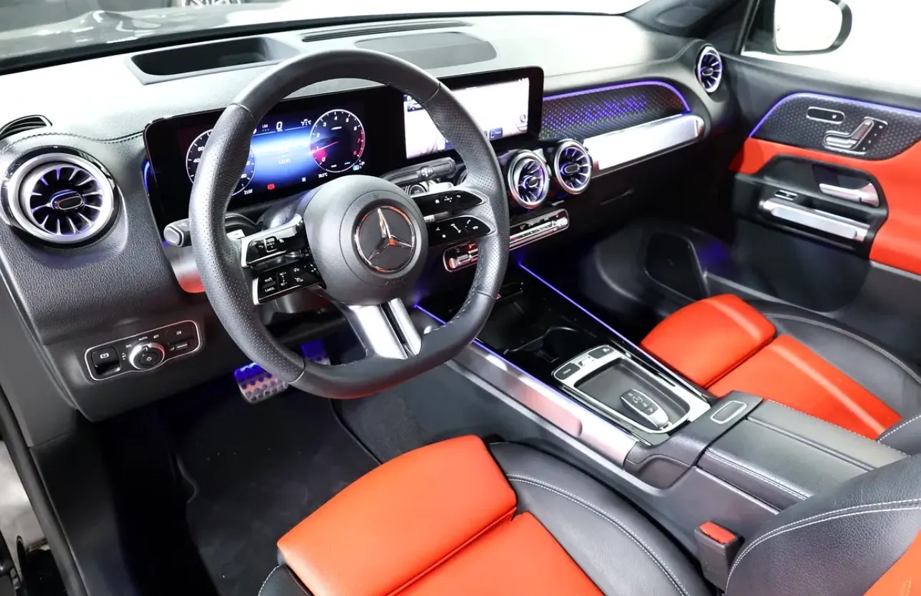 Brand new 2025 Mercedes-Benz GLB 250 4MATIC - in immaculate condition - GCC specifications - SUV  - Thumbnail 10