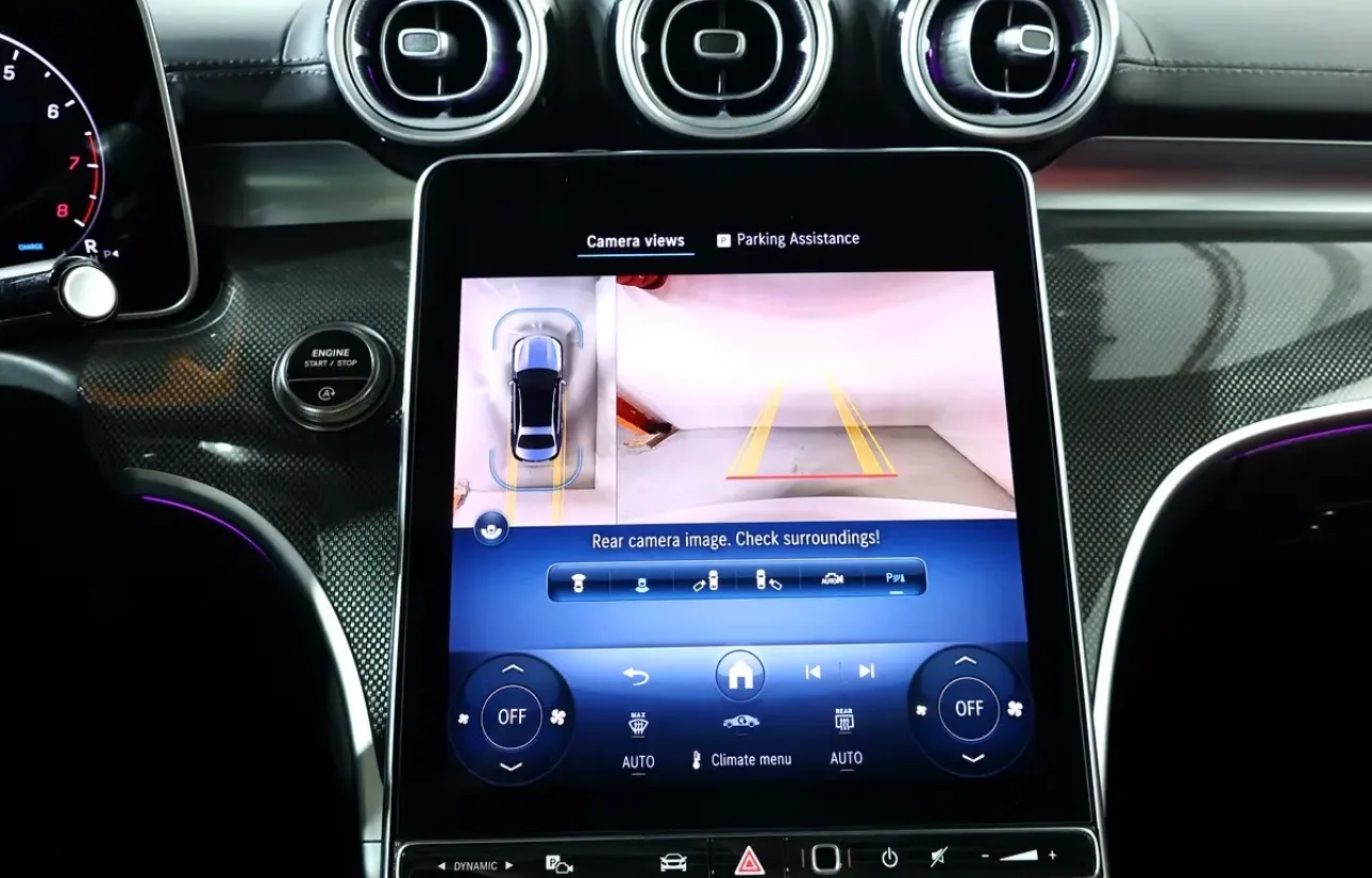 Brand new 2025 Mercedes-Benz C-Class C200 GCC specs -13000KM - Thumbnail 11