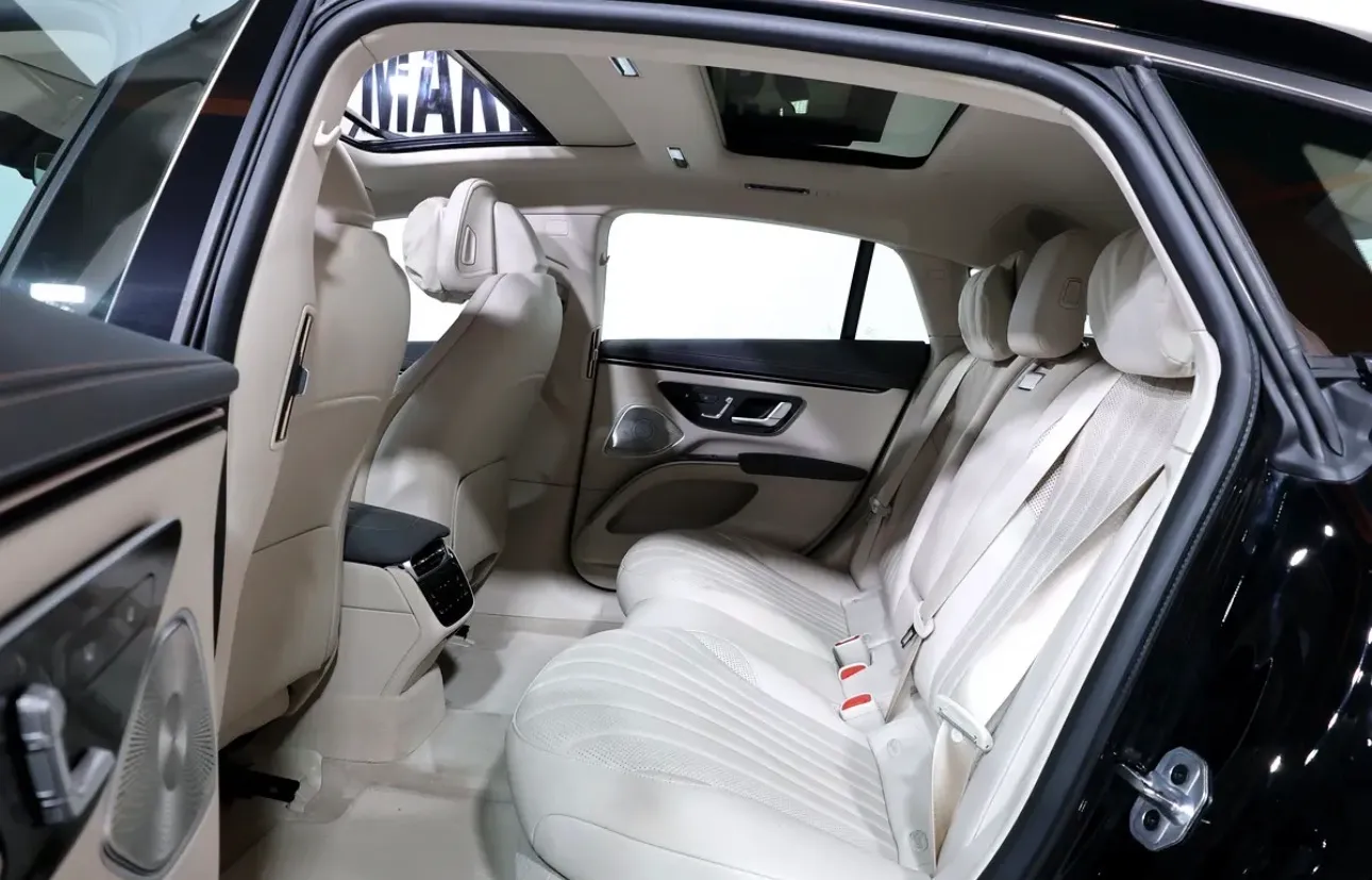 Presenting the 2023 Mercedes-Benz EQS 450+ in pristine condition -GCC specifications - Thumbnail 14
