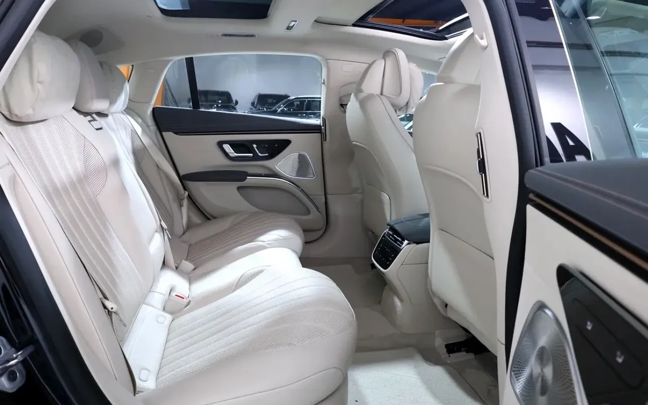 Presenting the 2023 Mercedes-Benz EQS 450+ in pristine condition -GCC specifications - Thumbnail 15
