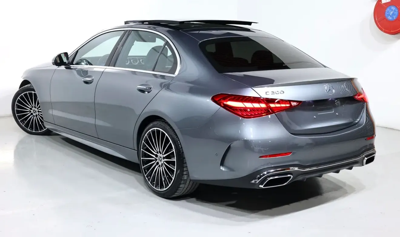 Brand new condition 2025 Mercedes-Benz C-Class C200 GCC specifications  -13000KM - Thumbnail 3
