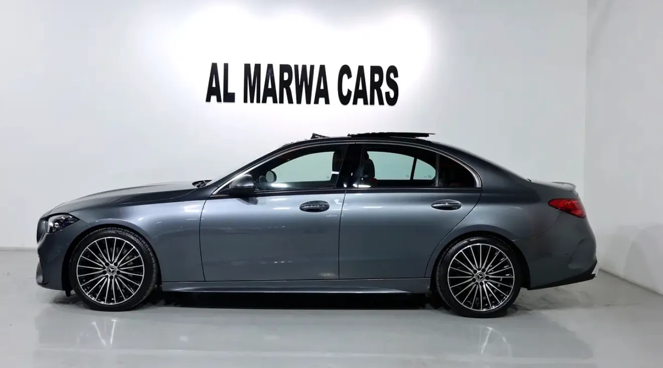 Brand new condition 2025 Mercedes-Benz C-Class C200 GCC specifications  -13000KM - Thumbnail 7