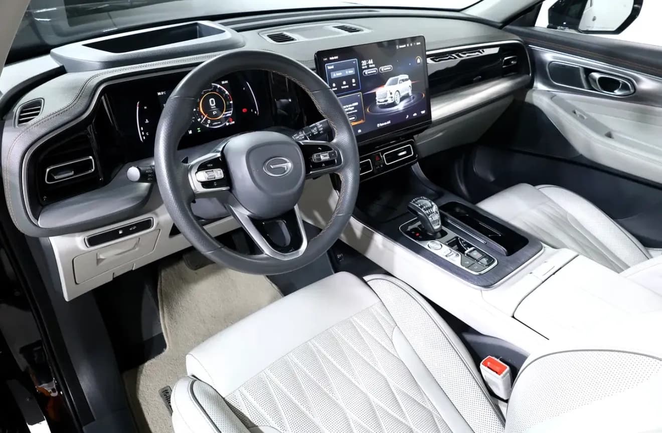 2023 GAC GS8 GX  -in pristine condition with GCC specifications - 7-seater luxury SUV  -UNDER WARRANTY & SERVICE - Thumbnail 9