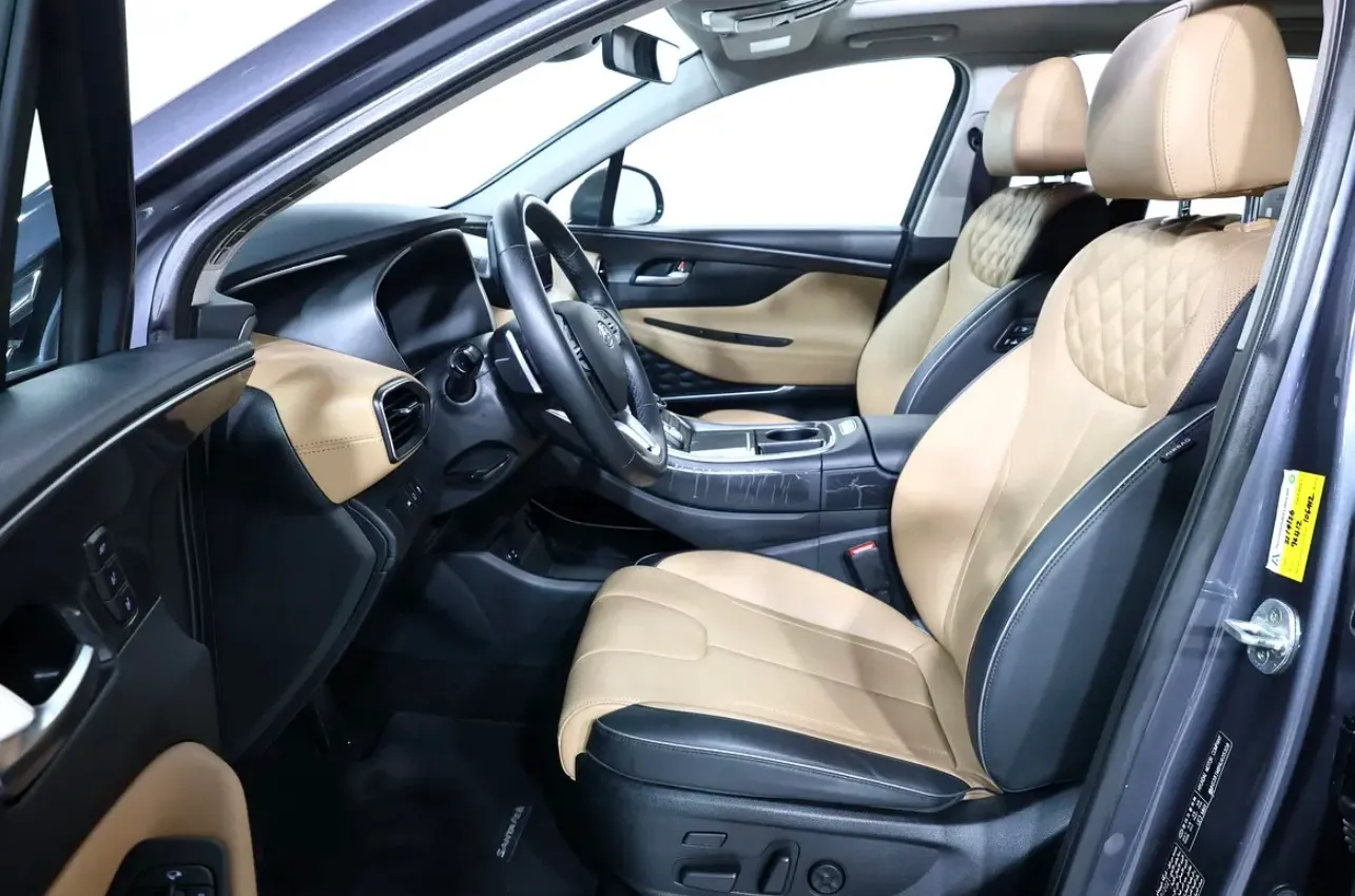 2022 Hyundai Santa Fe Premium Plus  - GCC specifications -Full service history -UNDER WARRANTY - Thumbnail 9