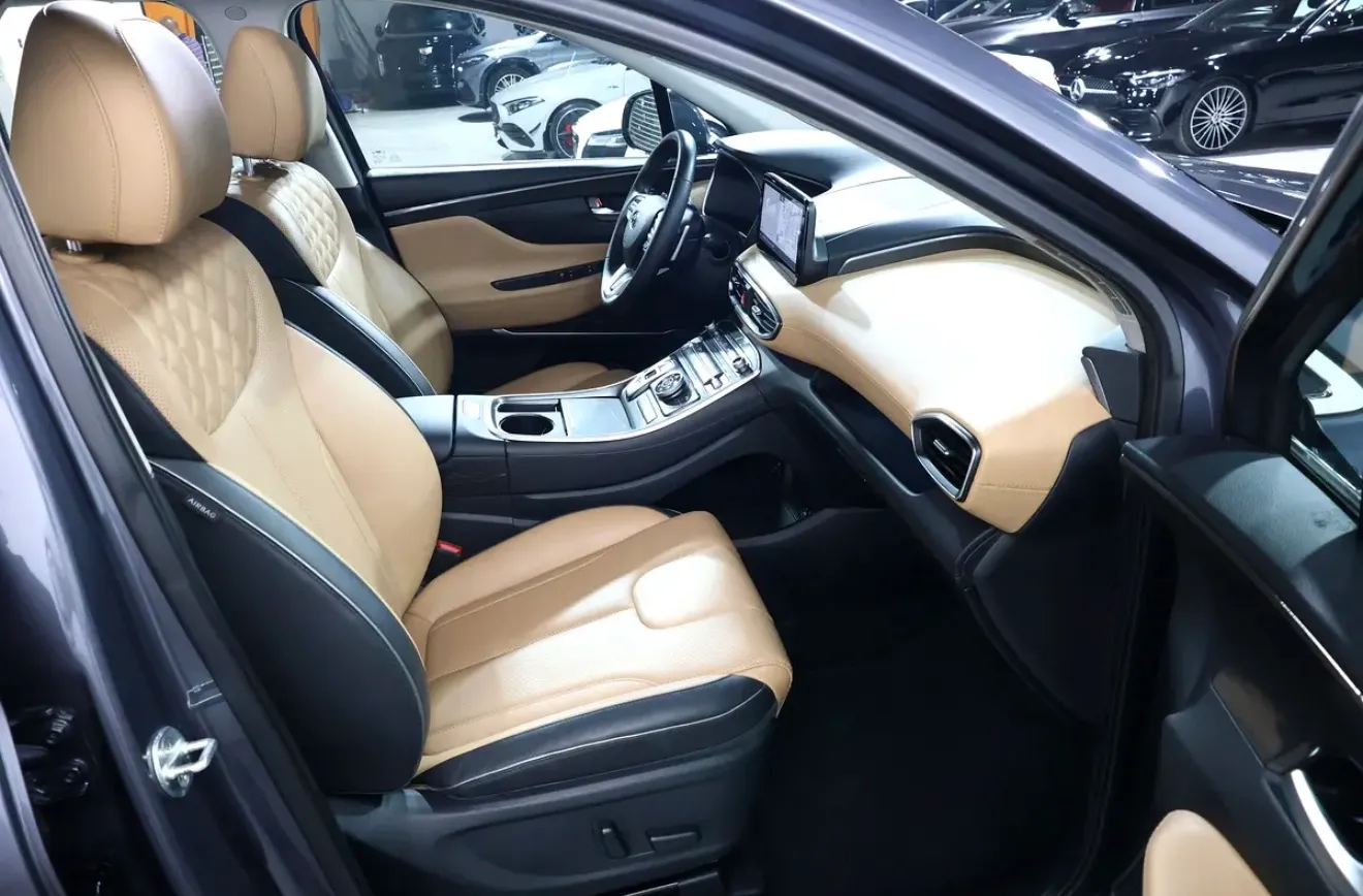 2022 Hyundai Santa Fe Premium Plus  - GCC specifications -Full service history -UNDER WARRANTY - Thumbnail 13