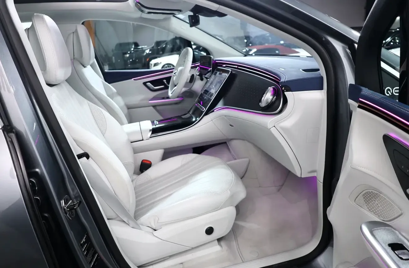 Presenting the brand new 2025 Mercedes-Benz EQE 350 4MATIC - in pristine condition - GCC specifications - Thumbnail 12