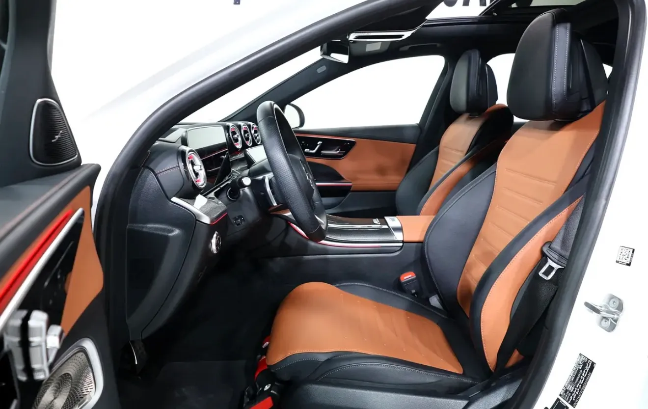 Presenting the pristine 2025 Mercedes-Benz C-Class C200  - GCC Specifications - Thumbnail 9