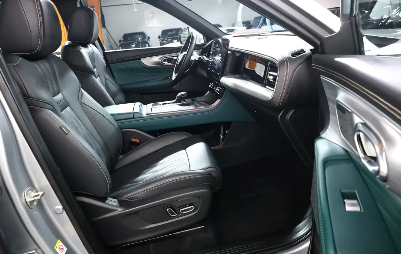 well-maintained 2023 GAC GS8 in top-of-the-line GX trim  -with official GCC specifications - Thumbnail 14