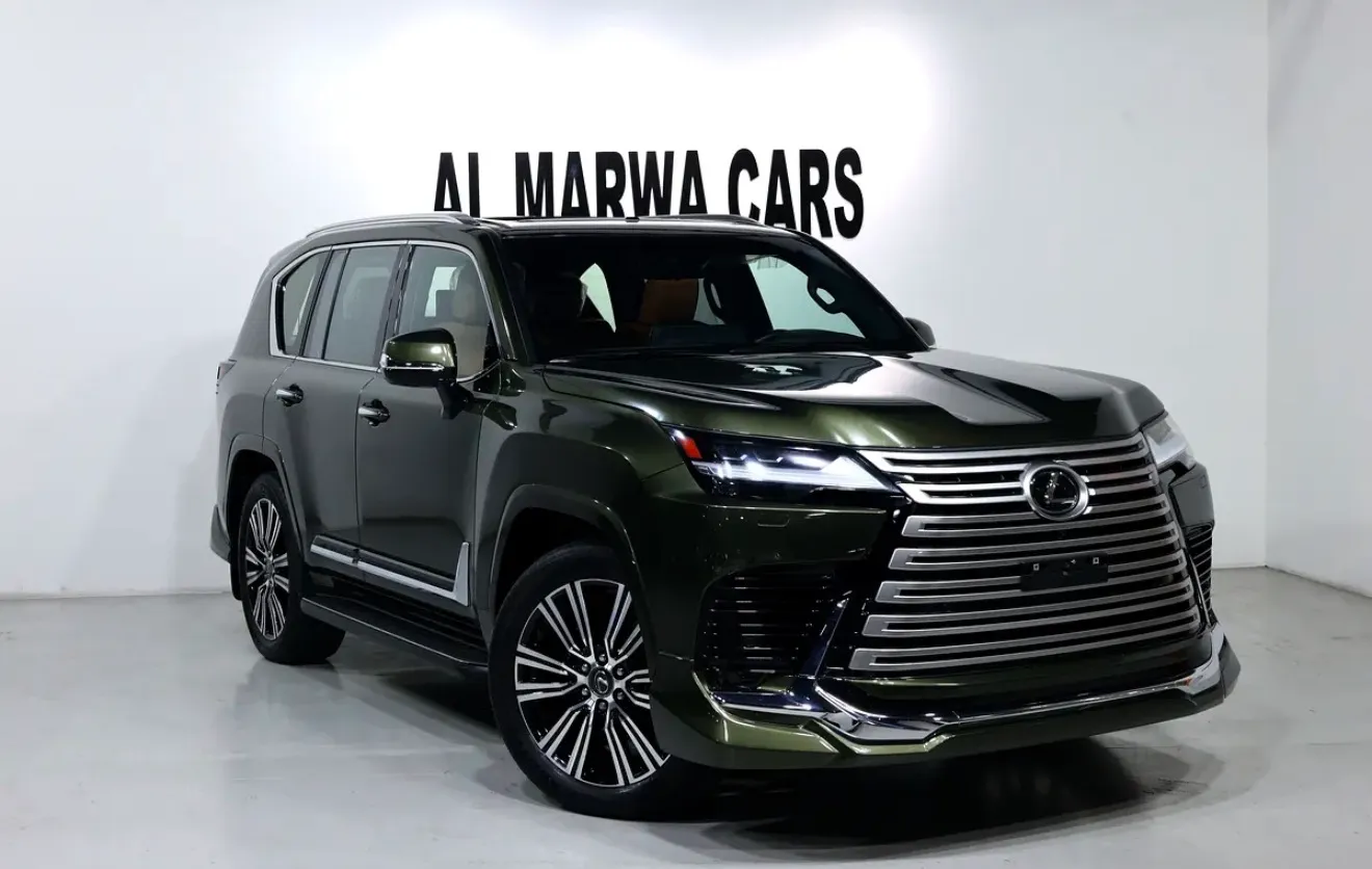 Brand new condition 2024 Lexus LX 600 Signature -GCC specifications-38000km - Thumbnail 2