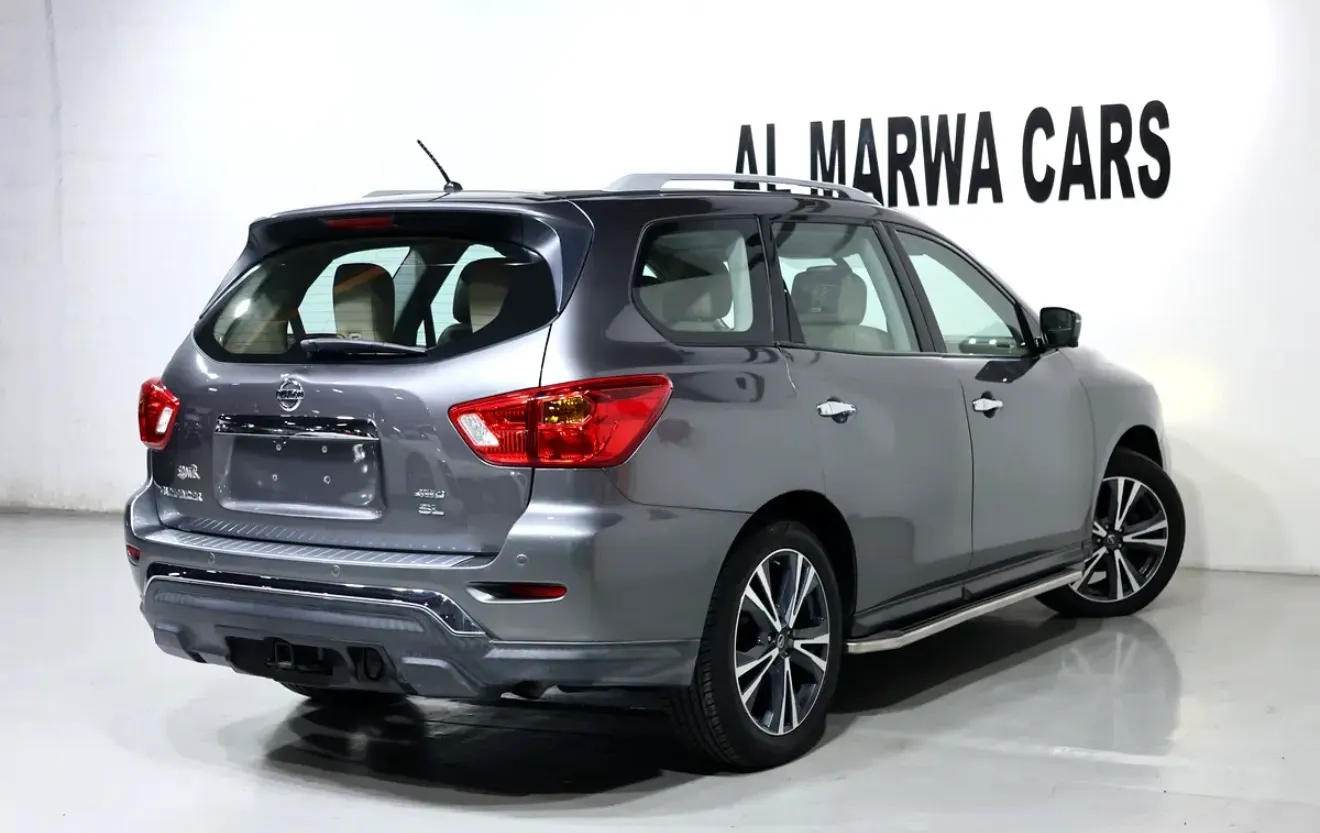Well maintained 2018 Nissan Pathfinder SV  -in excellent condition. -GCC specifications - Thumbnail 2