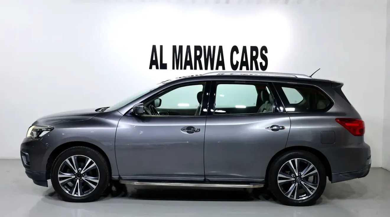 Well maintained 2018 Nissan Pathfinder SV  -in excellent condition. -GCC specifications - Thumbnail 8