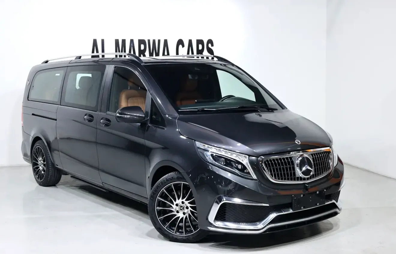 Mercedes-Benz V-Class V 250 2022 model - in pristine condition. -113000km -GCC specifications -Falcon Edition -Full service history  - Thumbnail 2