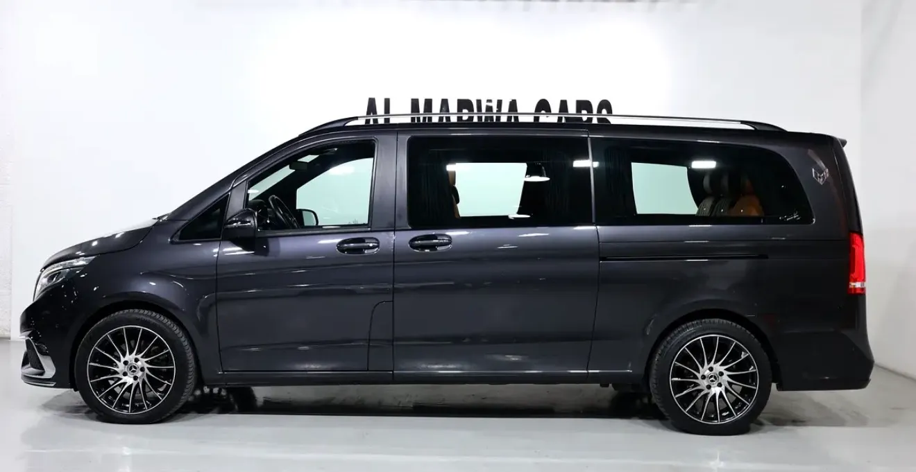 Mercedes-Benz V-Class V 250 2022 model - in pristine condition. -113000km -GCC specifications -Falcon Edition -Full service history  - Thumbnail 6