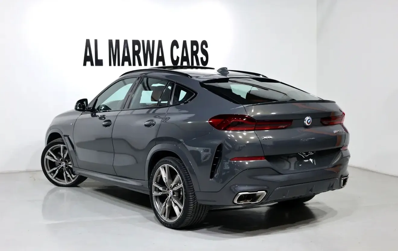 Stunning 2022 BMW X6 xDrive 50i M Sport  -in immaculate condition - GCC spec - Thumbnail 3