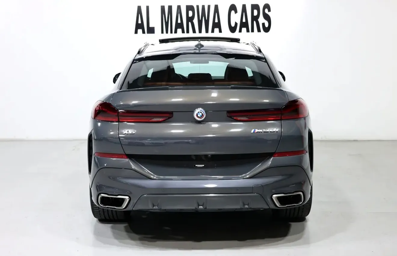 Stunning 2022 BMW X6 xDrive 50i M Sport  -in immaculate condition - GCC spec - Thumbnail 6
